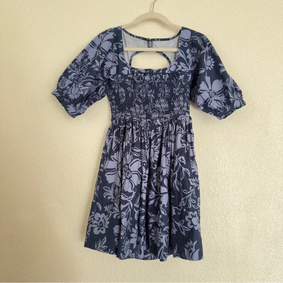 NWOT Free People Dress -Dear Delilah Blue Floral Puff
Sleeve Smocked dress - Picture 4 of 13